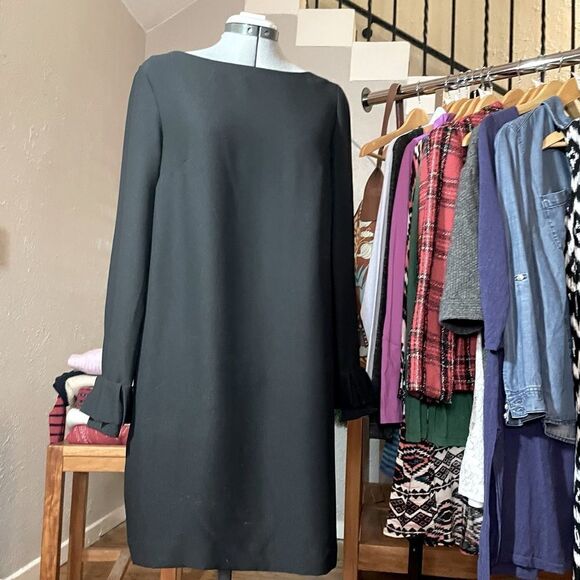 Banana Republic little black dress size 4 - Picture 1 of 8